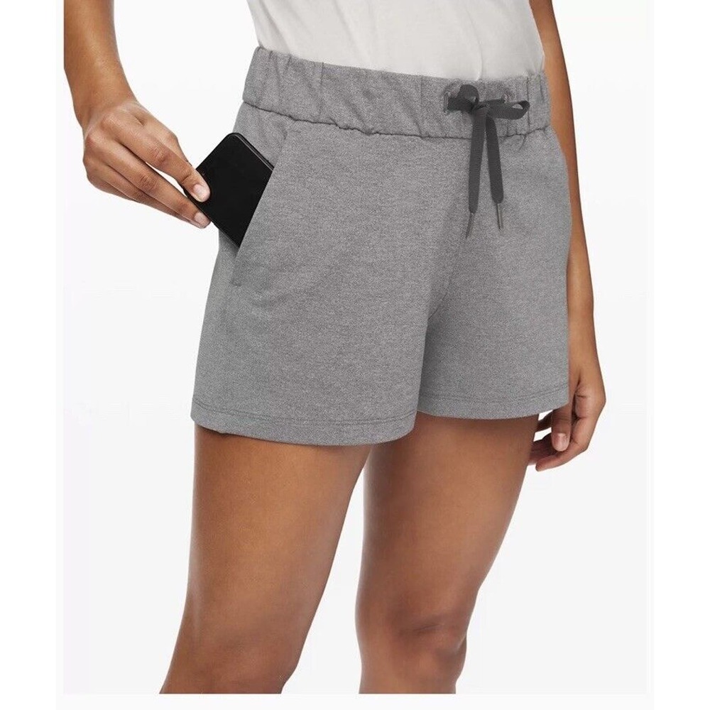 Lululemon On the Fly MR‎ Short 2.5” GREY COLOR Size 2